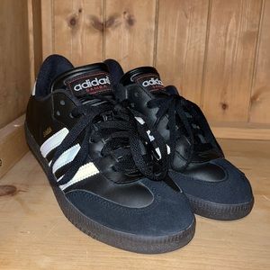 Adidas Samba! 💃💃🏼💃🏻💃🏽💃🏾💃🏿